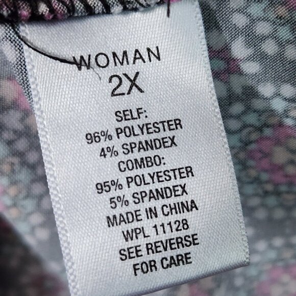 Roz & Ali Top Womens Plus Size 2X Black Geometric Short Sleeve Zipper Detail - Picture 7 of 8